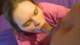 Sissy Gibt Lexi Nach Dem Oralsex Ein Facial