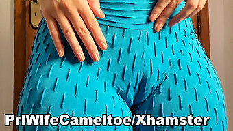 Mông Chặt Của Vợ Tình Nguyện Viên Và Cameltoe Trong Quần Legging Thể Dục