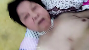 Chinese Woman Gets Fucked