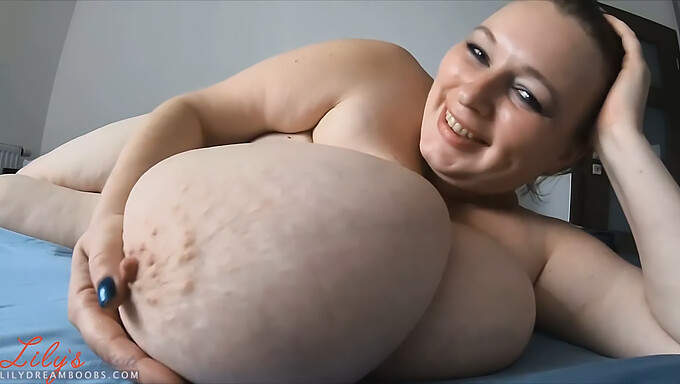 Mature Bbw With Saggy Natural Breasts