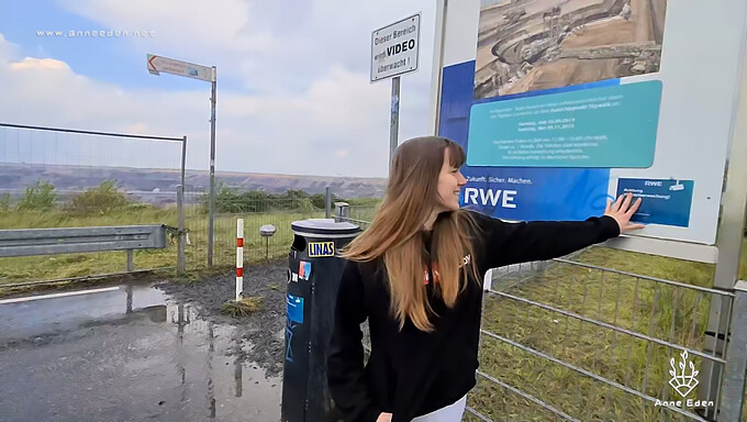 Pov-Ansicht Einer Heißen Begegnung An Einem Videoüberwachten Aussichtspunkt!