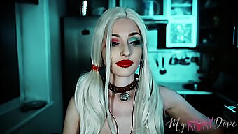 Harley Quinn Cosplay Tenårings Sensuelle Asmr-Opplevelse