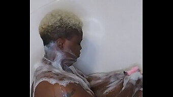 Experiência Sensual De Spa Da Esposa Negra