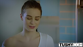 Lana Rhoades Intenzív Anális Beavatása Két Részben