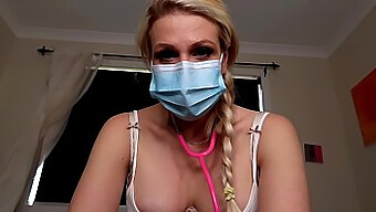 Une Australienne En Latex Se Fait Traire Par Un Médecin Pervers En Pov