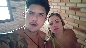 Seduzido Por Uma Beleza Grega: Uma Dupla Quente De Marido E Esposa.