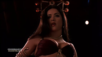 I Momenti Seducenti In Lingerie Di Salma Hayek