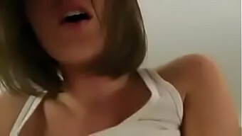 Krissy Lynns Stramme Fisse Higer Efter Din Cumshot