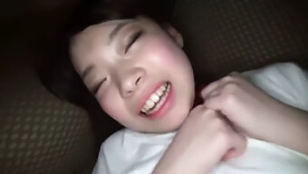 Video Amatir Berlekuk Jepang Menggunakan Mainan Seks Dan Cumshot